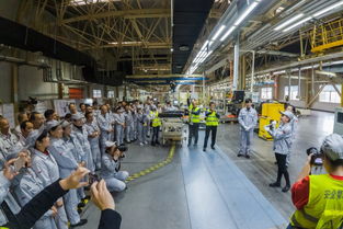 致敬奮斗者，筆墨繪東風(fēng) 中視協(xié)文藝志愿者走進東風(fēng)商用車采風(fēng)創(chuàng)作側(cè)記